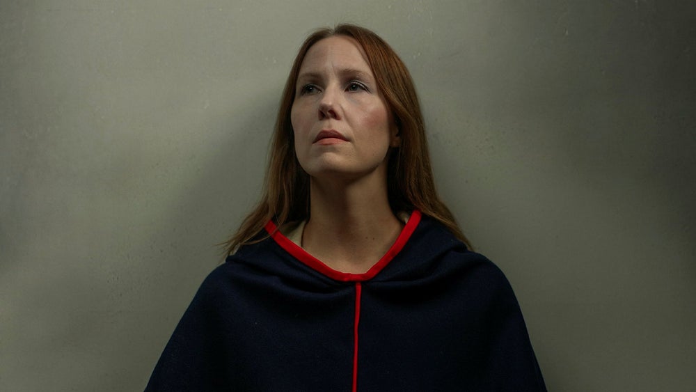 Linnea Axelssons nya epos öppnar gliporna mot det andliga